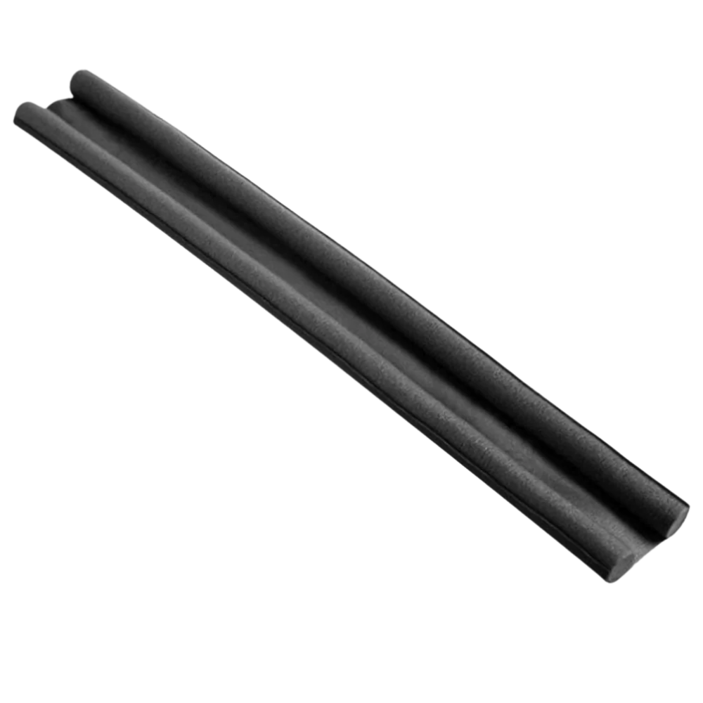Insulating door seal